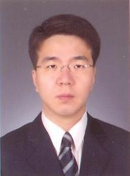 최성욱